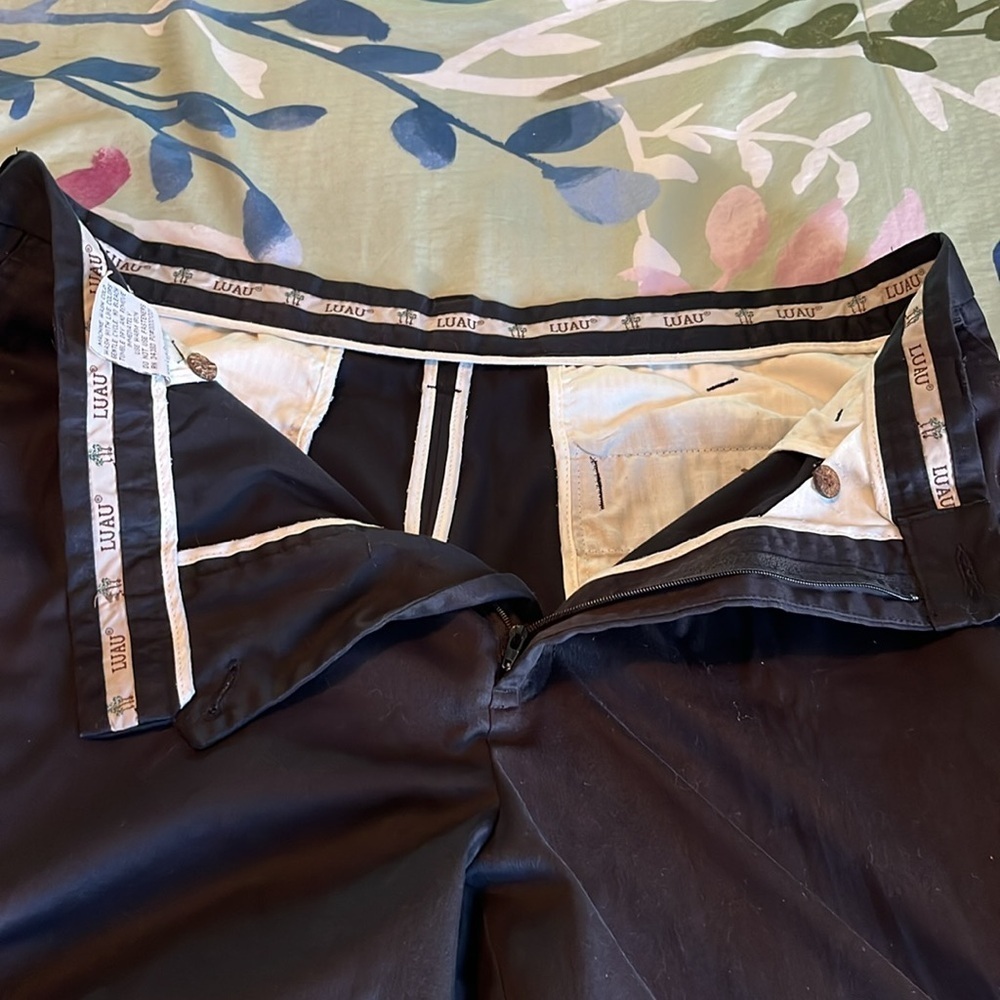 Black shorts - Picture 7 of 7